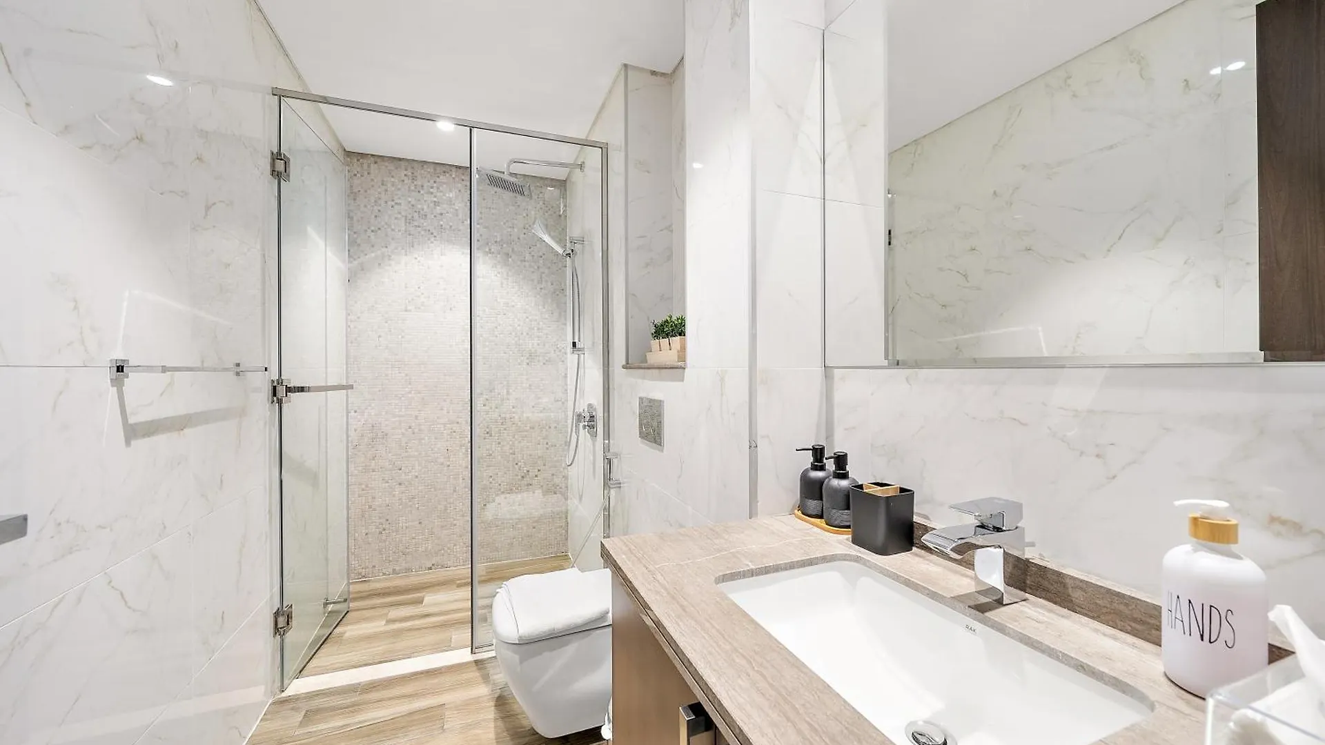 Apartment Cozy Studio In J One, Business Bay Dubai