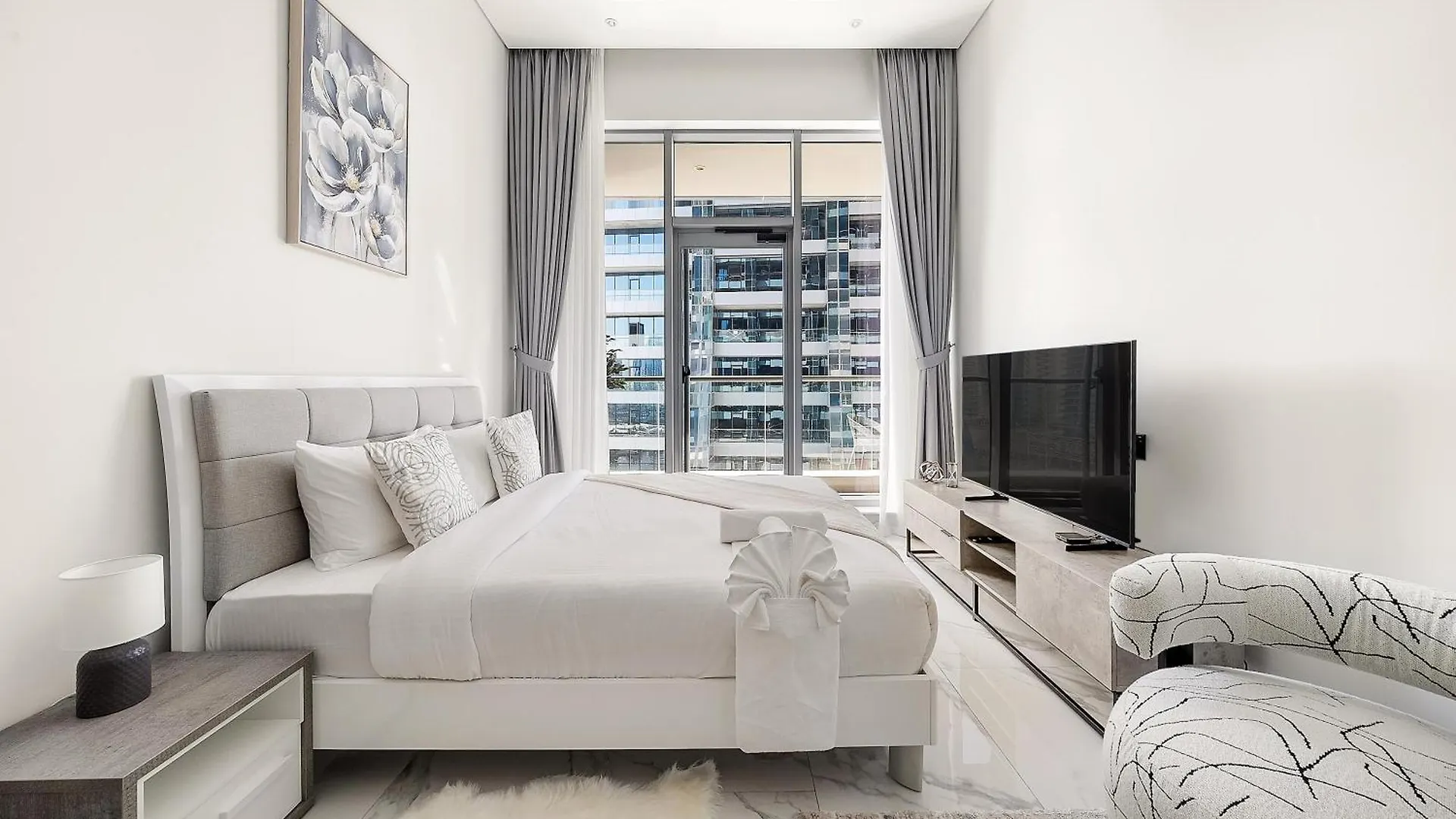 Cozy Studio In J One, Business Bay location
